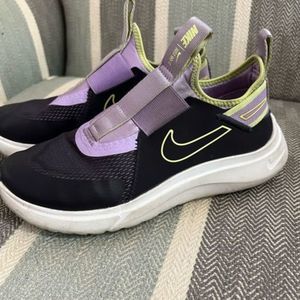 Nike Sneakers worn twice, size 4.5